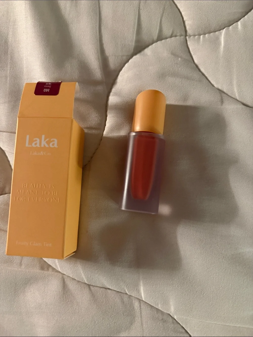 Laka satin lip